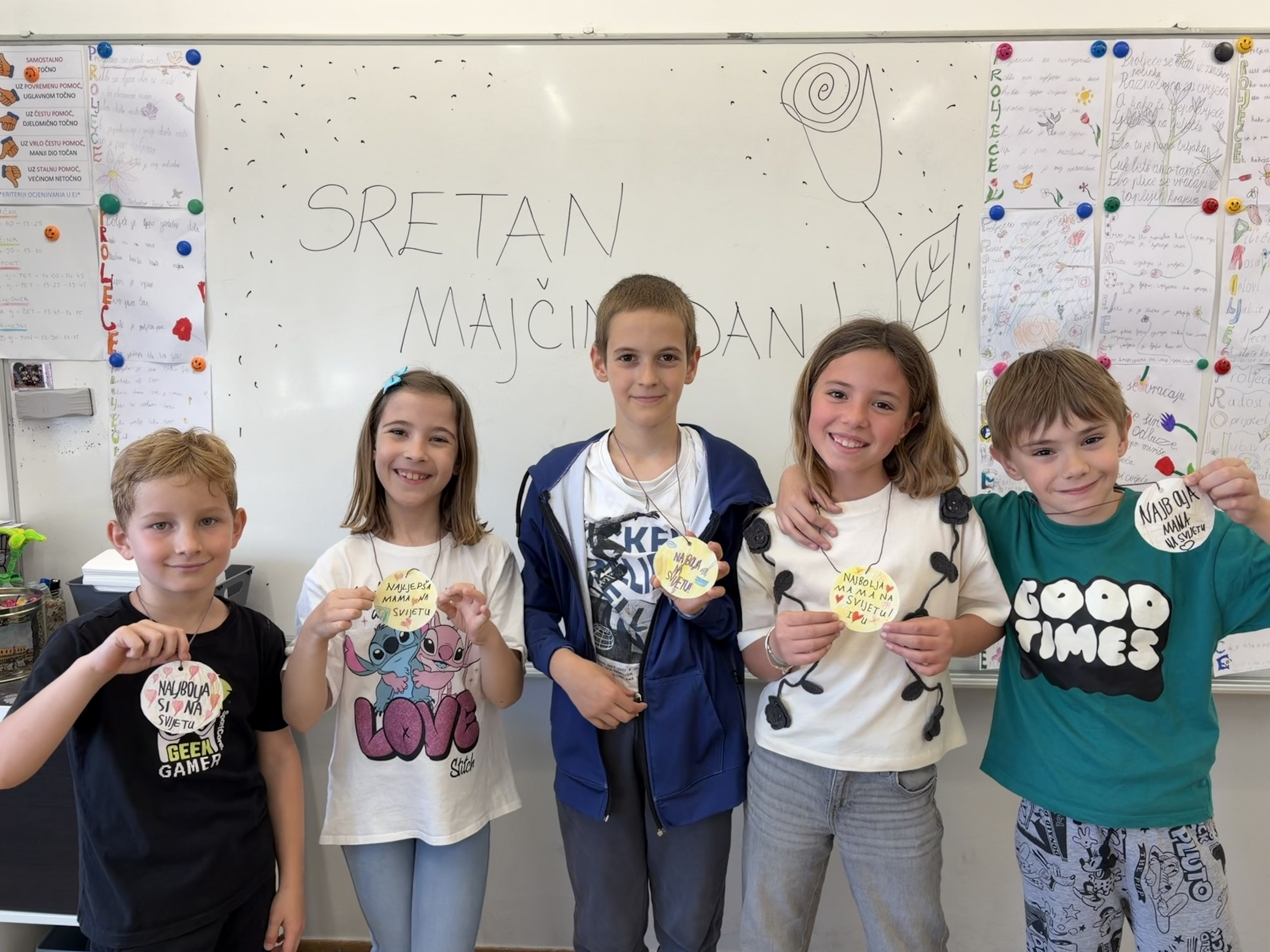 Radionica ~ Izrada akrostiha i medalja za Majčin dan (2.c - produženi boravak)